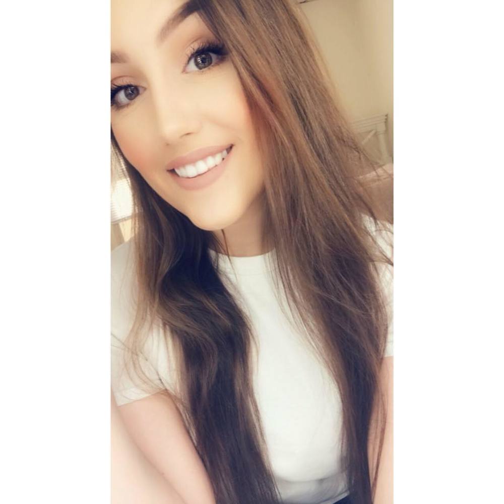 Meet your Posher, Laura